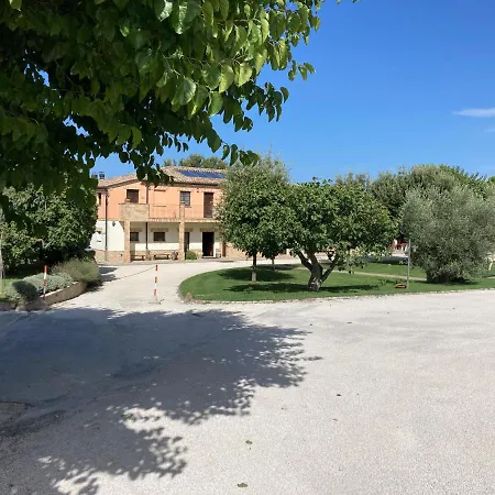مزرعة للإقامة Azienda Agrituristica Le Bucoliche *