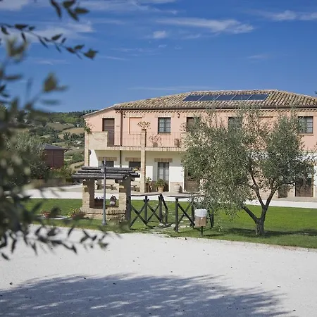مزرعة للإقامة Azienda Agrituristica Le Bucoliche *