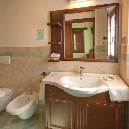 Azienda Agrituristica Le Bucoliche * أوزيمو